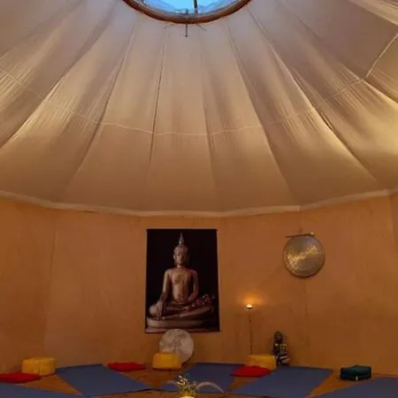 Glamping Darjas Yurtas El Morisco