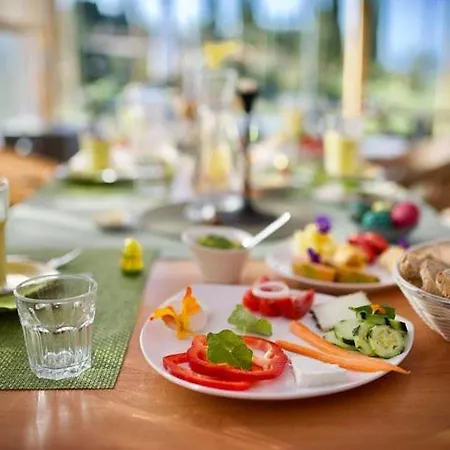 Darjas Yurtas El Morisco Glamping
