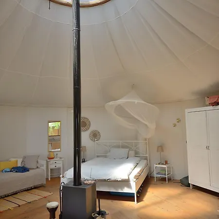 Darjas Yurtas El Morisco Glamping Benajarafe