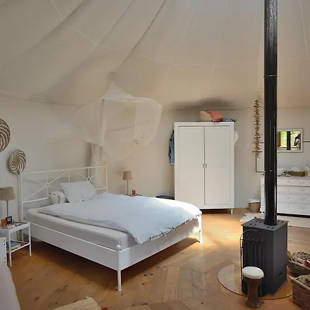 Darjas Yurtas El Morisco Glamping Benajarafe
